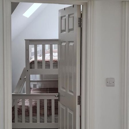2-Bed Loft Apartment For 5Ppl With Private Parking Beckenham Exterior foto