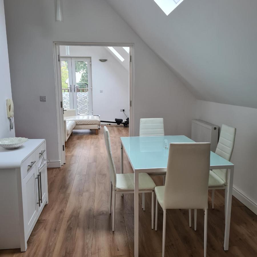 2-Bed Loft Apartment For 5Ppl With Private Parking Beckenham Exterior foto